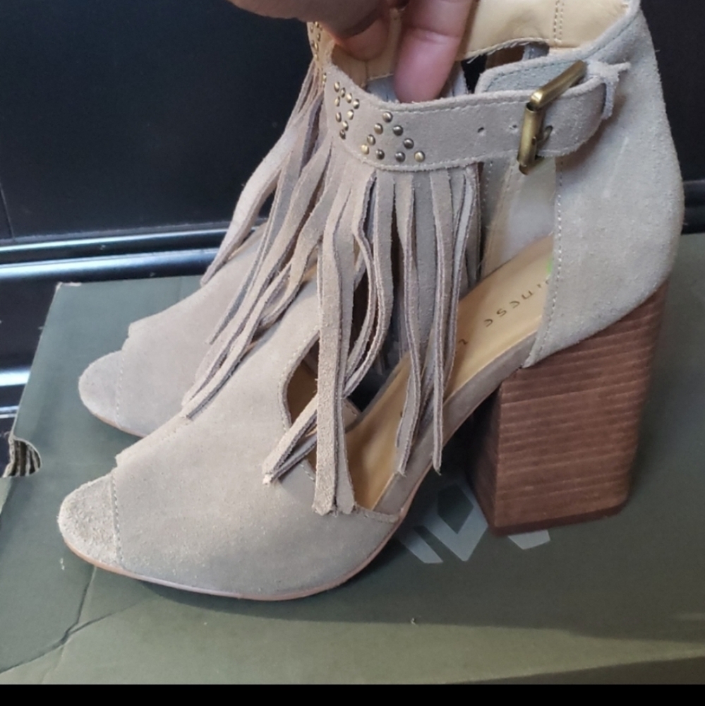Chunky heel shoes